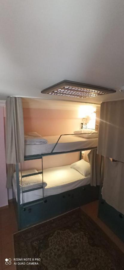 Agora Hostel อิสตันบูล ภายนอก รูปภาพ