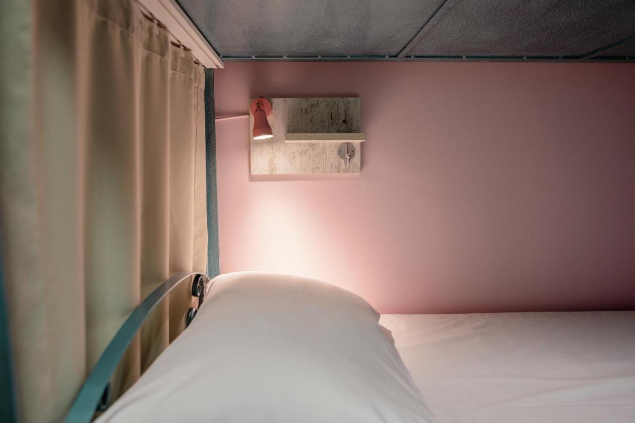 Agora Hostel อิสตันบูล ภายนอก รูปภาพ